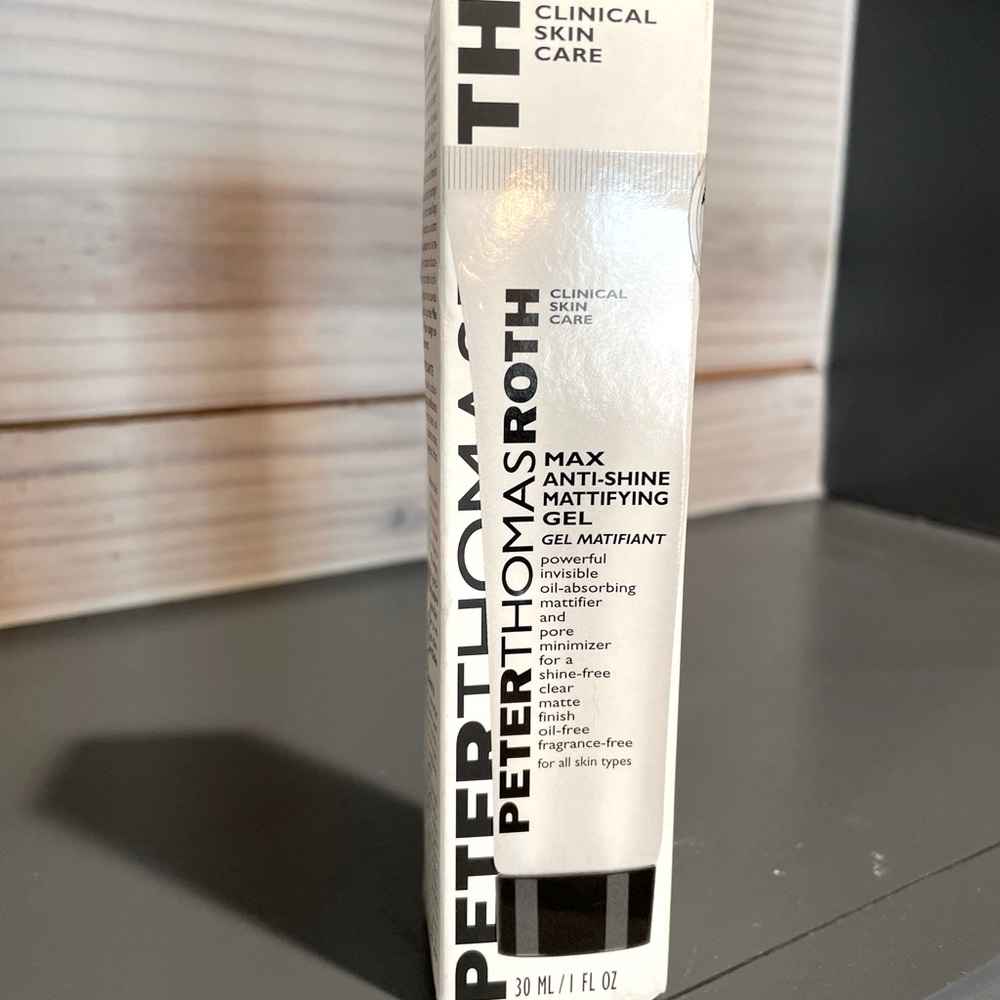 Peter Thomas Roth. MAX ANTI SHINE MATTIFYING GEL.